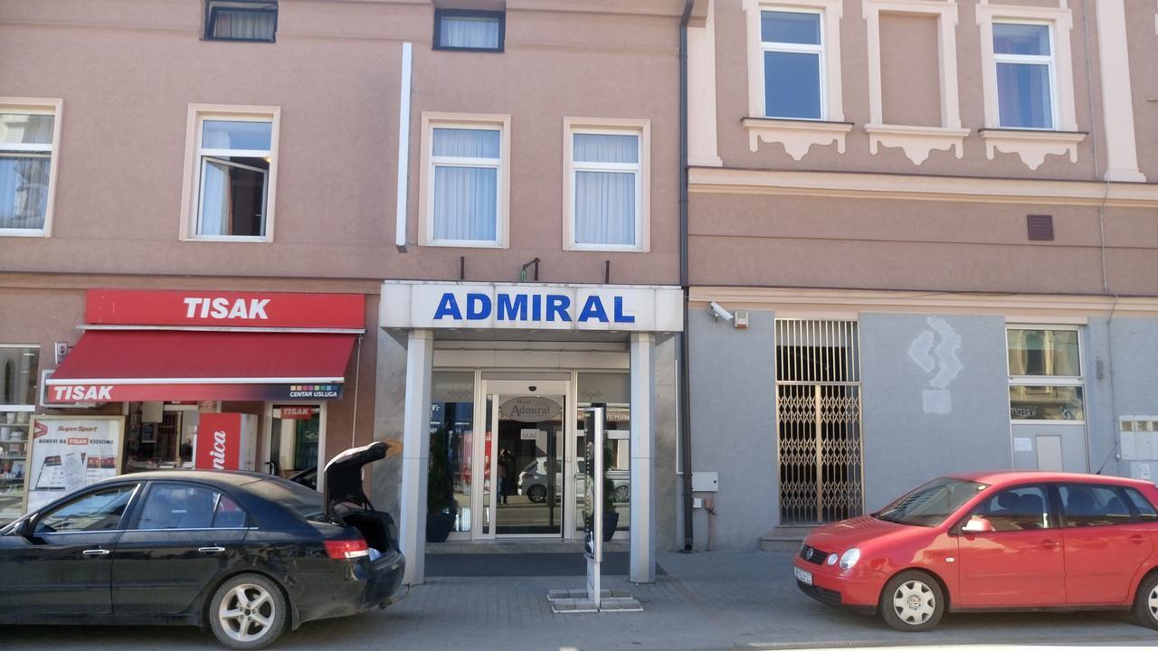 Hotel Admiral Вінковці Екстер'єр фото